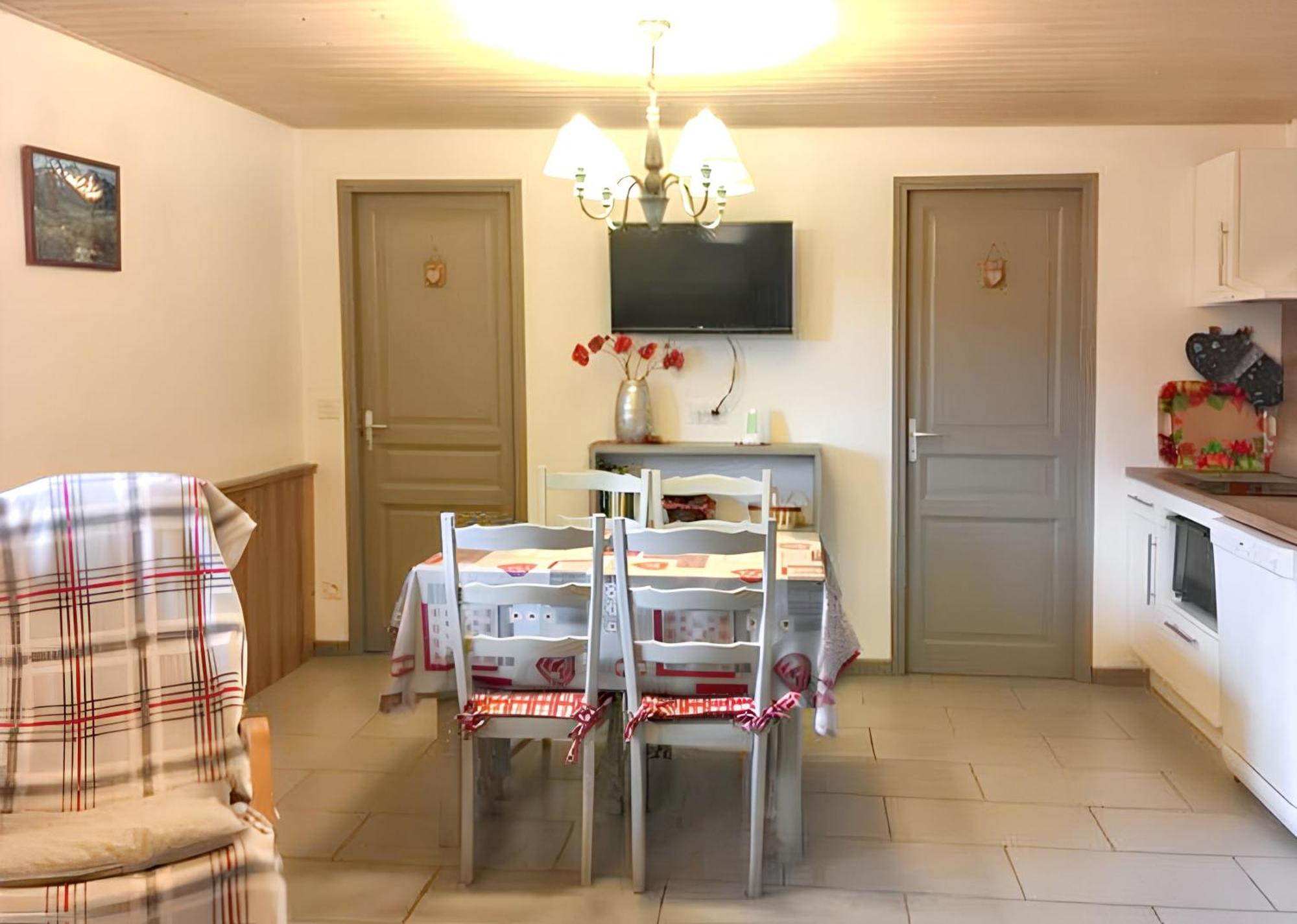 Appartement Cosy A Cornimont 30 M² Avec Terrasse Et Vue Montagne Exterior foto
